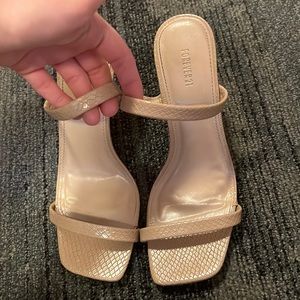 Warn a few times. Super comfortable and cute. Just not my style anymore.